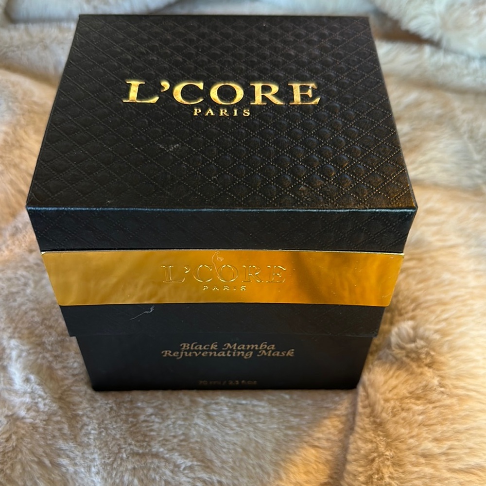 L'Core Paris Black Mamba Rejuvenating Mask